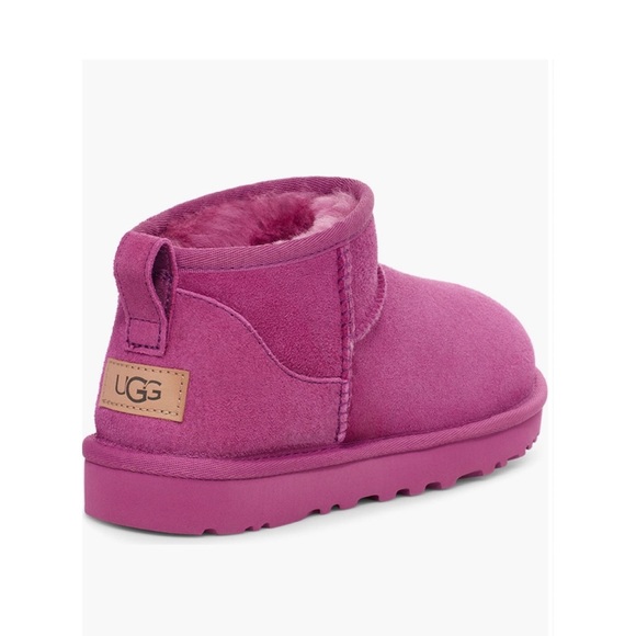UGG Ultra Mini Classic Boot - Picture 2 of 4